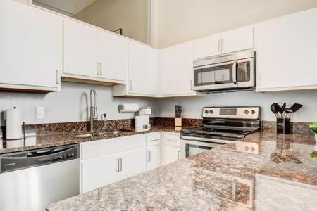 Cozysuites - 2Br With Direct Skybridge Access #5 Indianapolis Extérieur photo