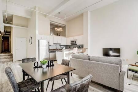 Cozysuites - 2Br With Direct Skybridge Access #5 Indianapolis Extérieur photo